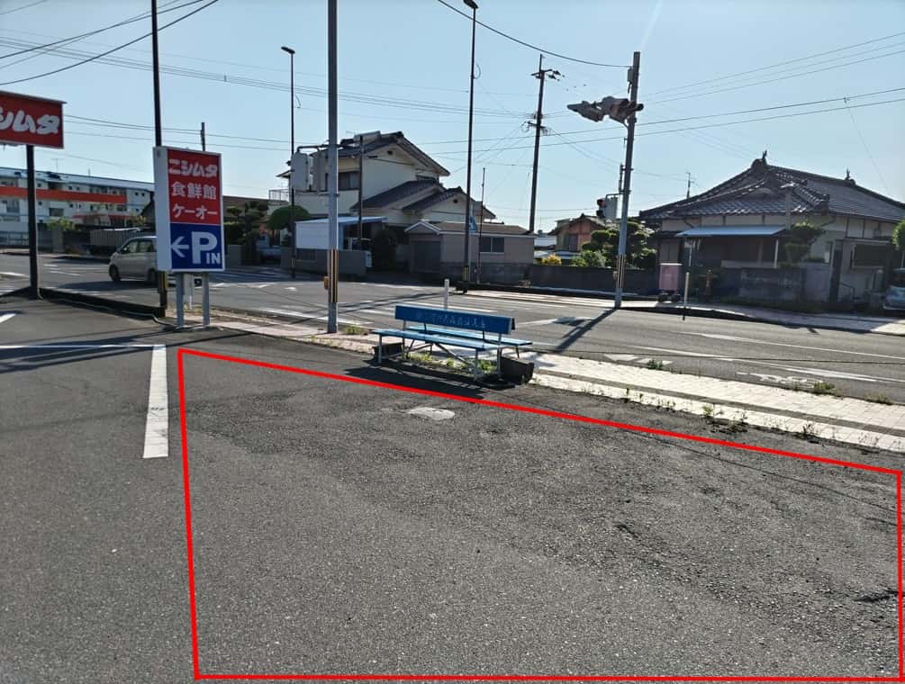キッチンカーに最適な食鮮館側駐車場スペース