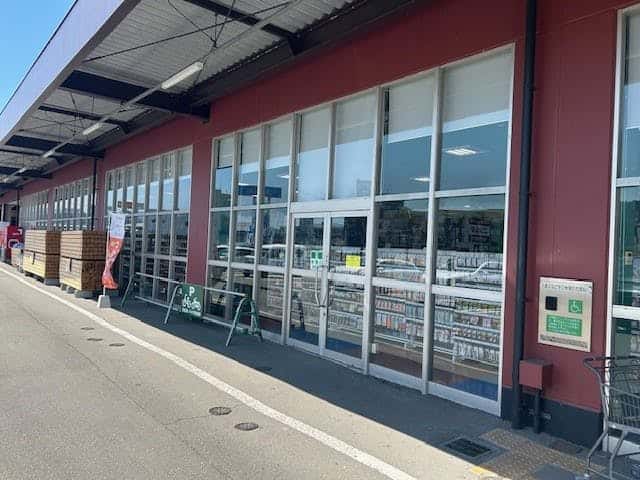 食物販や販促プロモーションに利用可能な軒下にあるイベントスペース